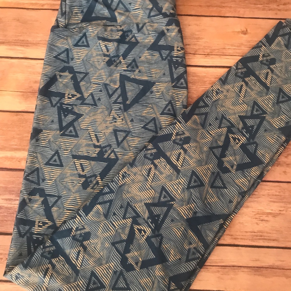 Brand New Lularoe Leggings OS